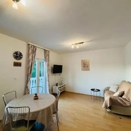 Apartment Maribel Tribanj-Kruscica
